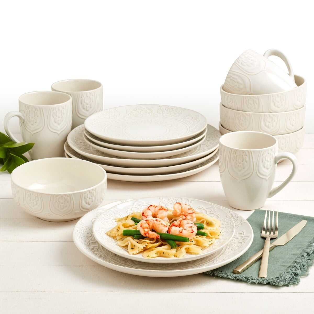 Tabletops Gallery 16pc Brielle Dinnerware Set - Embossed