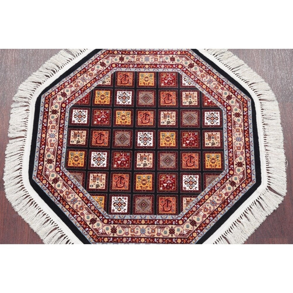 Copper Grove Moisakula Heat-set Geometric Wool/ Acrylic Rug - 3'3" x 3'3" Octagon