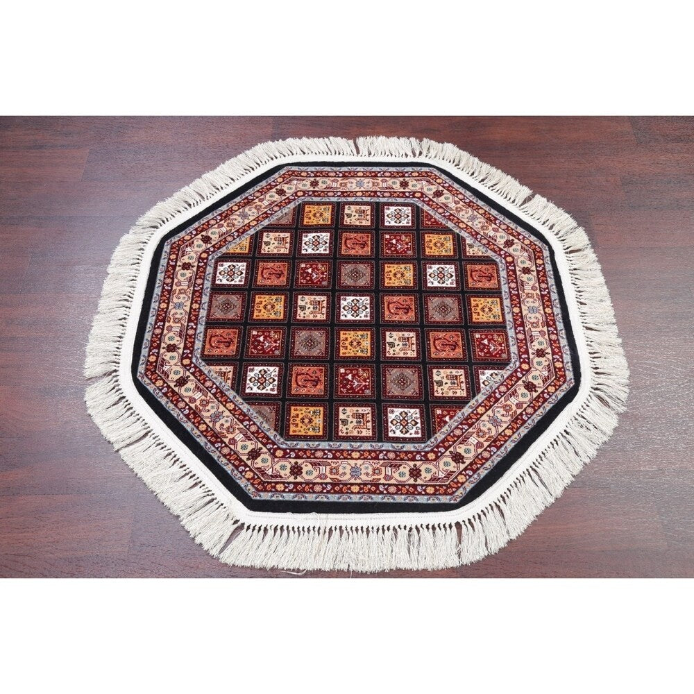 Copper Grove Moisakula Heat-set Geometric Wool/ Acrylic Rug - 3'3" x 3'3" Octagon