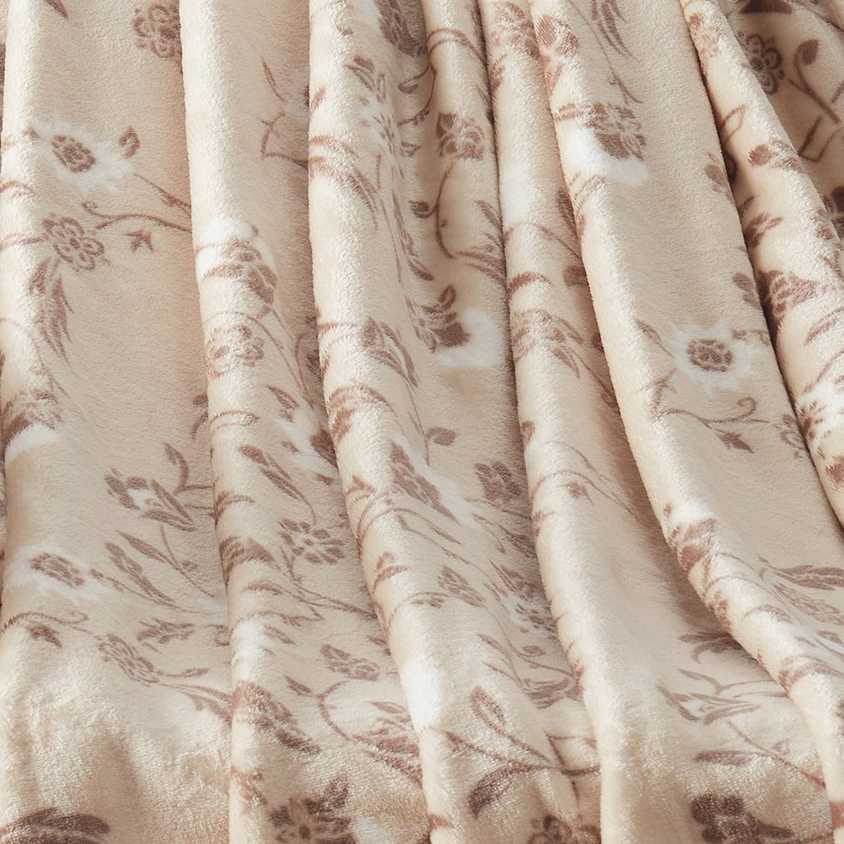 Tahari Home Ilara Neutral Floral Damask Printed Plush Throw, 50" x 70"