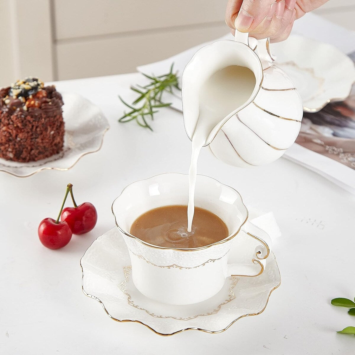 Tea Cups and Saucers Relief Printing Coffee Cups with Metal Stand