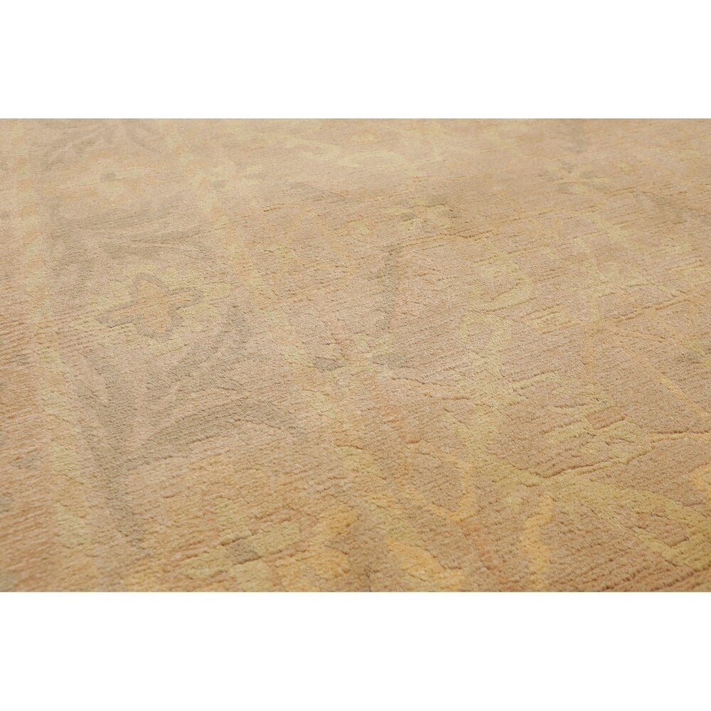 Modern Hand Knotted Wool Tibetan Area Rug (6'1"x9'2") - 6'1" x 9'2"