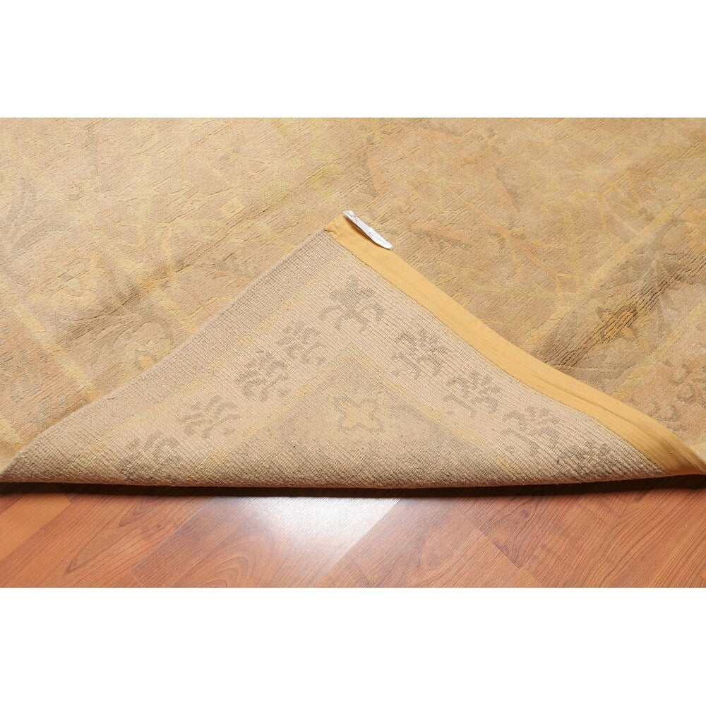 Modern Hand Knotted Wool Tibetan Area Rug (6'1"x9'2") - 6'1" x 9'2"