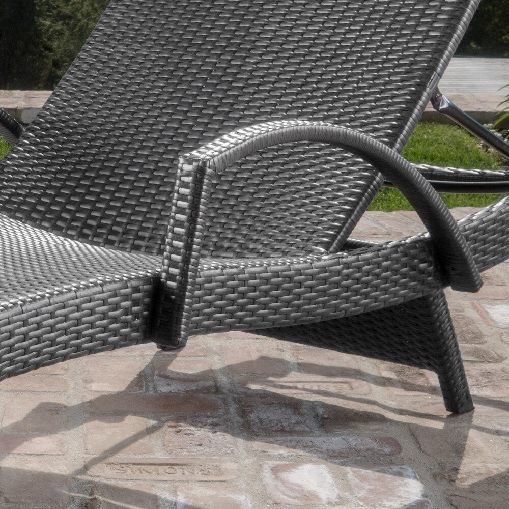 Toscana Outdoor 2-piece Wicker Armed Chaise Lounge Set by Christopher Knight Home