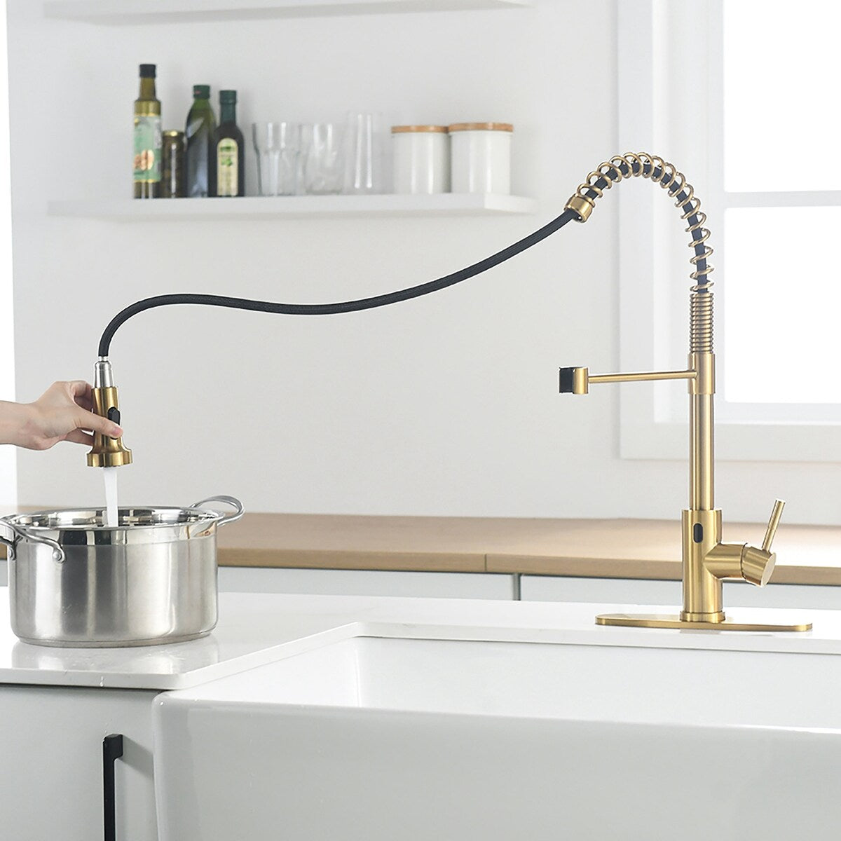 Touchless Stainless Steel 2-Function Pull-out Kitchen Sink Faucet