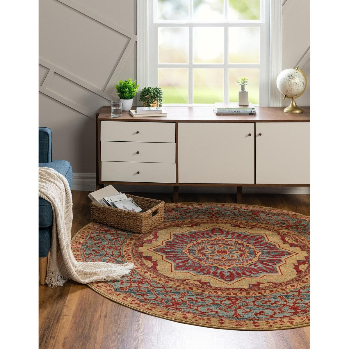 Traditional Cassia Collection Area Rug