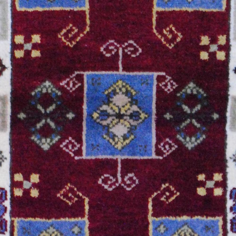 Handmade Kazak Wool Rug (India) - 2'2 x 4'