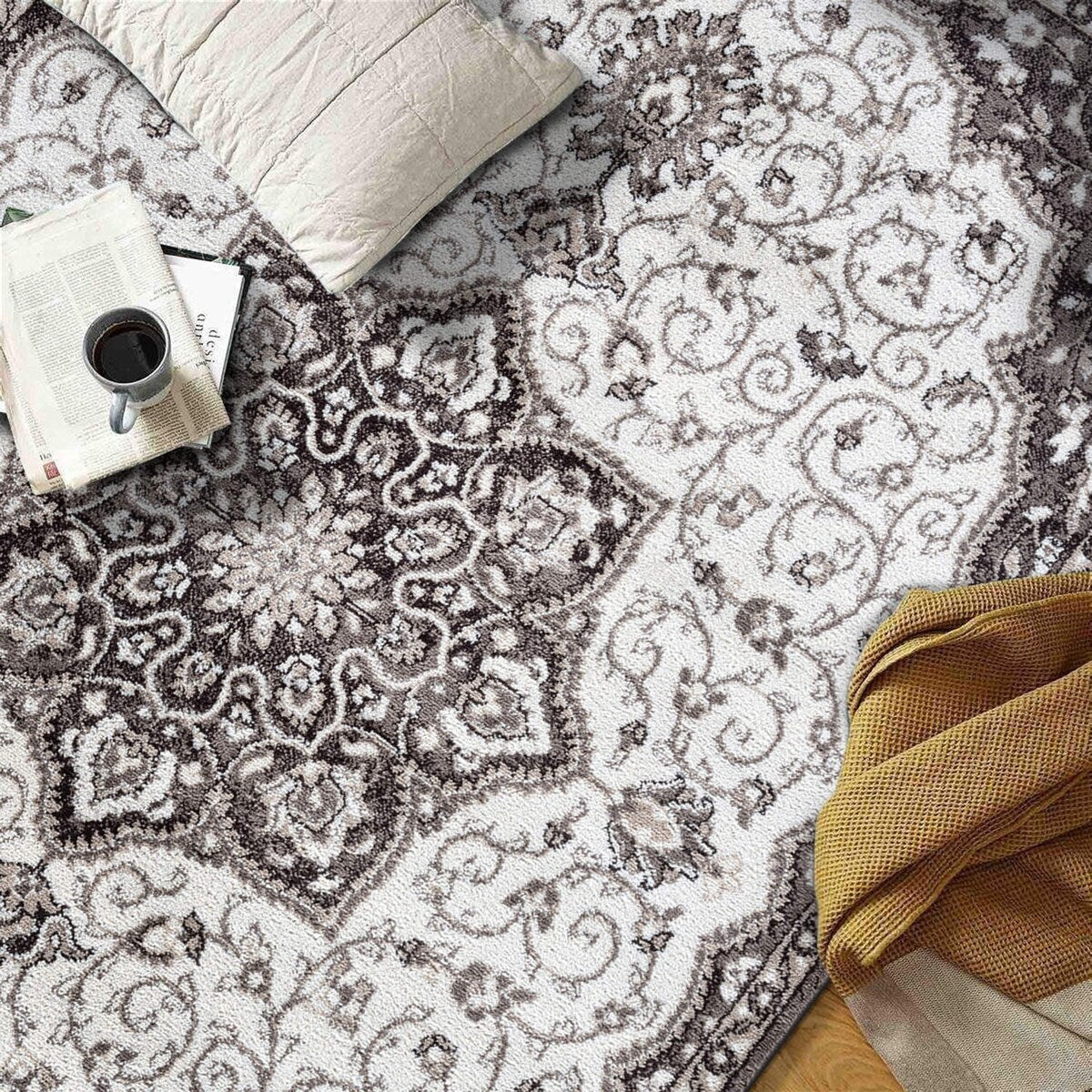Traditional Medallion Area Rug