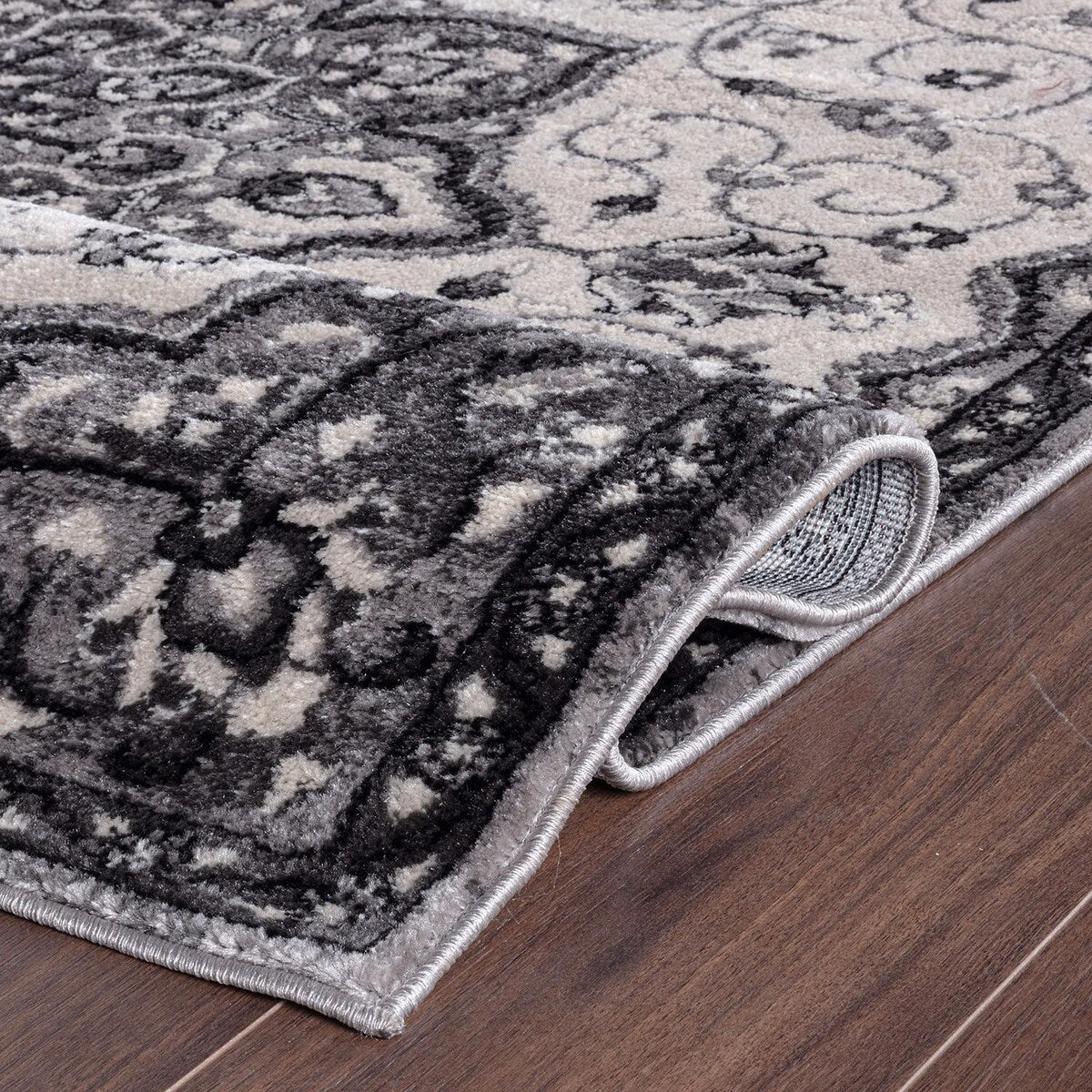 Traditional Medallion Area Rug