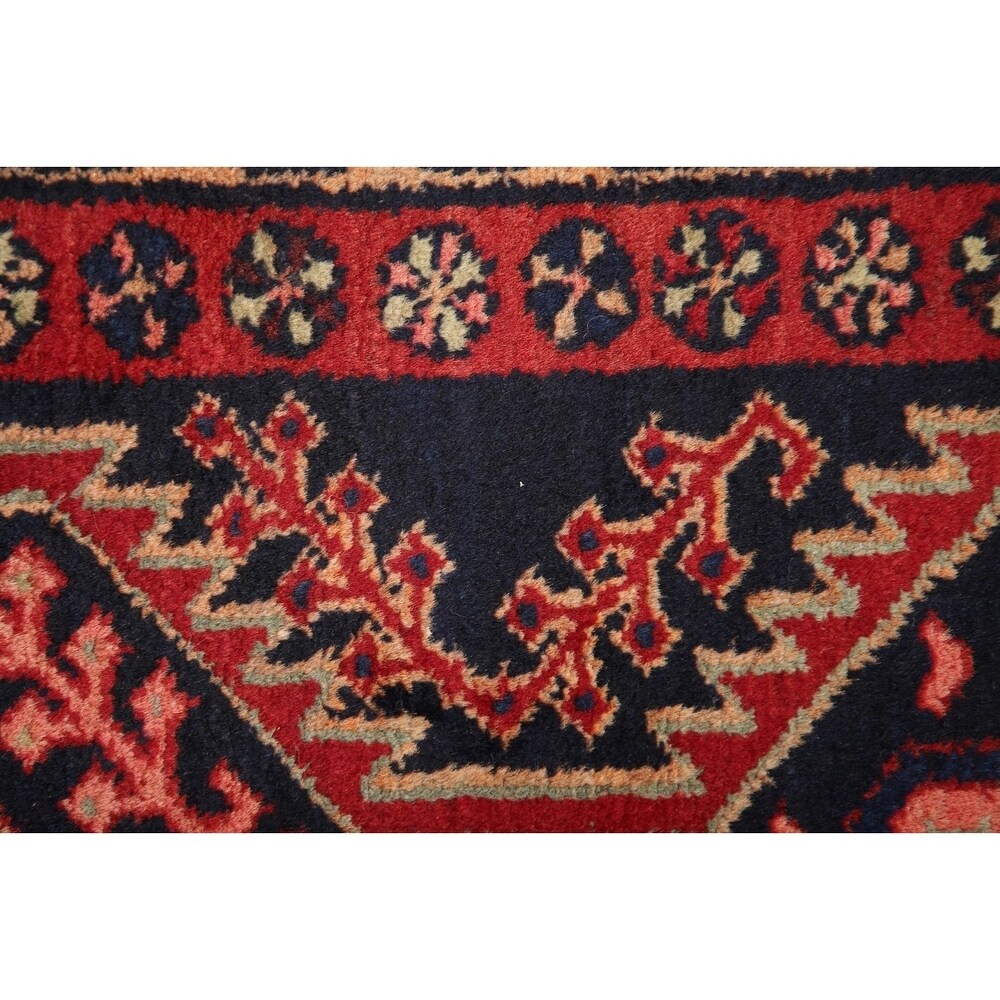 Traditional Zanjan Persian Hand-Knotted Wool Oriental Area Rug - 6'10" x 4'5"