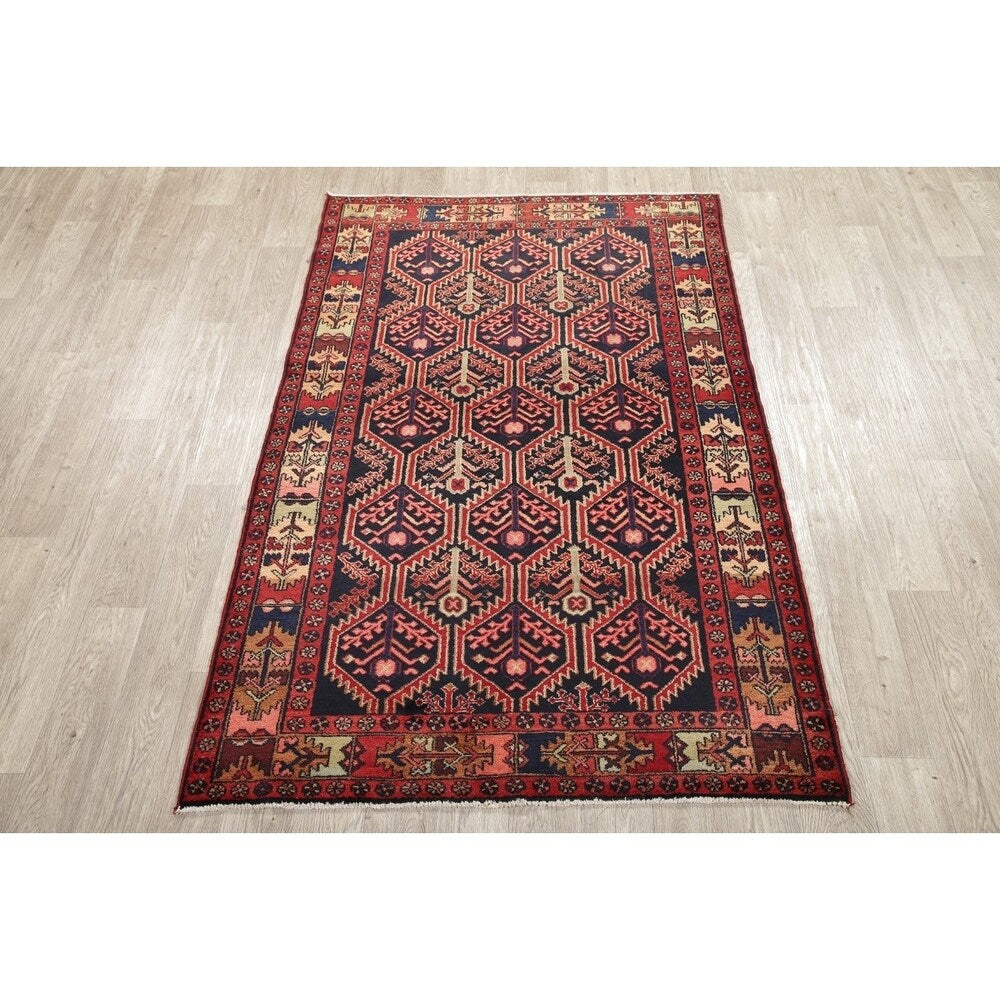 Traditional Zanjan Persian Hand-Knotted Wool Oriental Area Rug - 6'10" x 4'5"