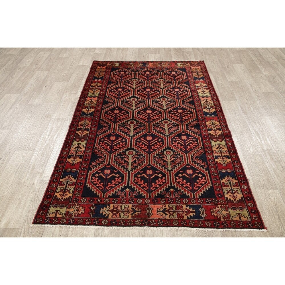 Traditional Zanjan Persian Hand-Knotted Wool Oriental Area Rug - 6'10" x 4'5"