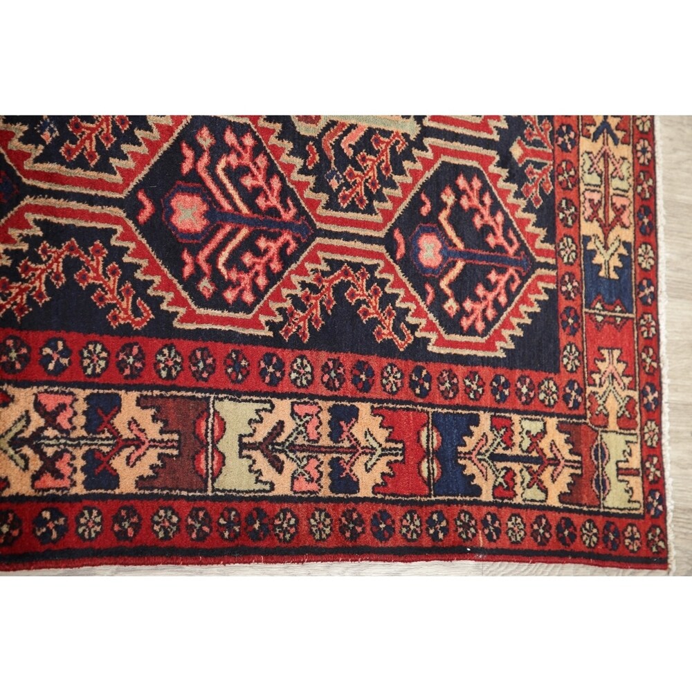 Traditional Zanjan Persian Hand-Knotted Wool Oriental Area Rug - 6'10" x 4'5"