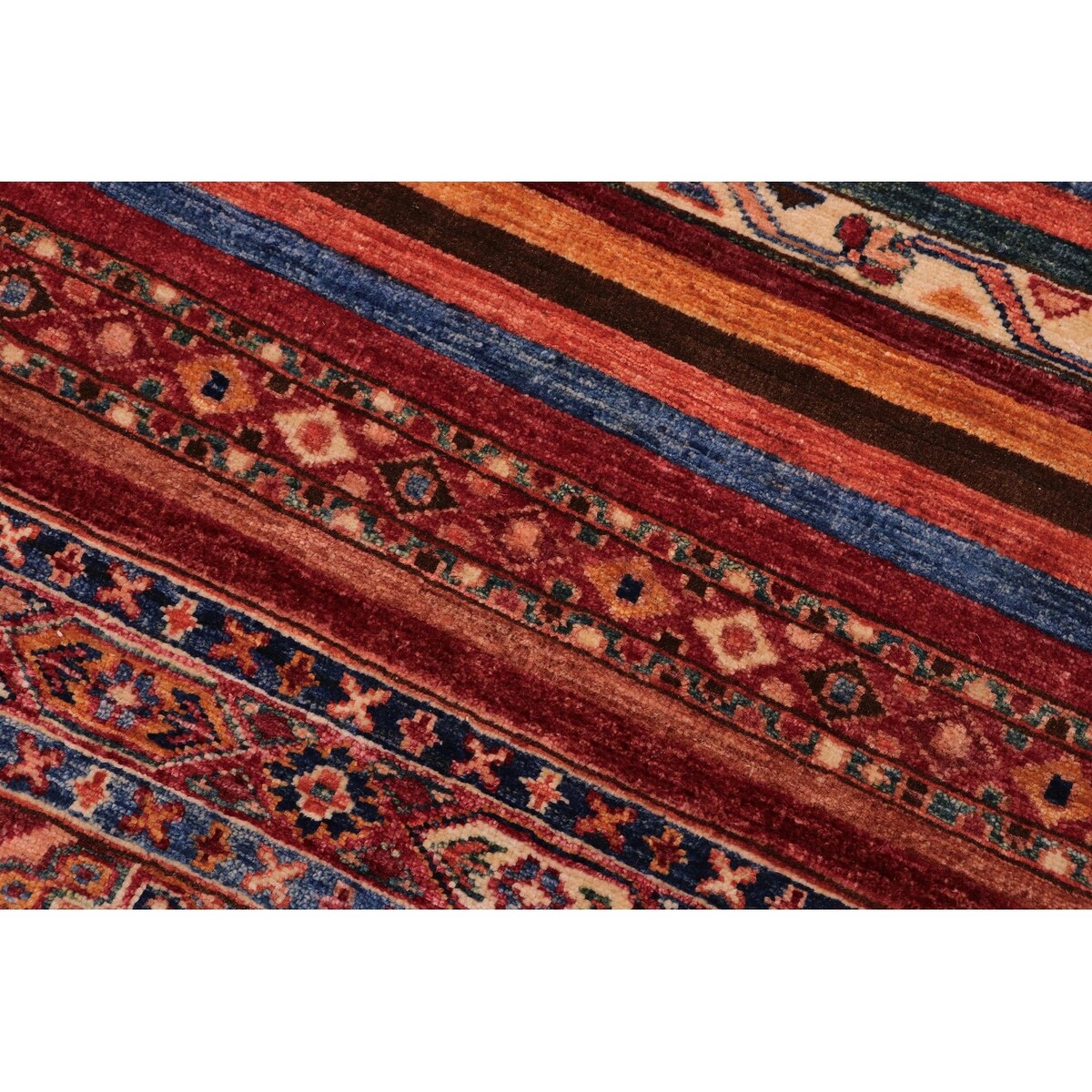 Tribal Khurgeen Helaine Red/Blue Hand-knotted Wool Rug - 5'6 x 7'10 - 5'6'' x 7'10''