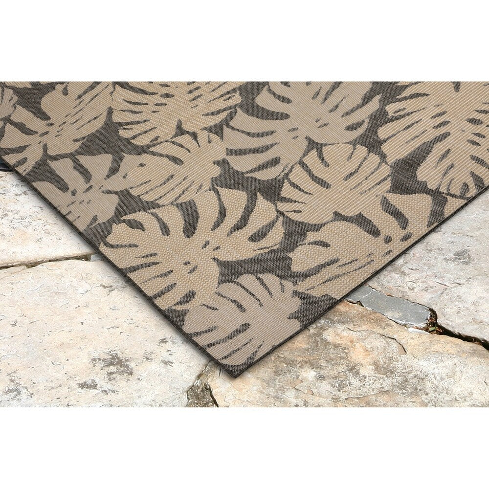 Liora Manne Tropics Outdoor Rug (4'10 x 7'6) - 4'10 x 7'6