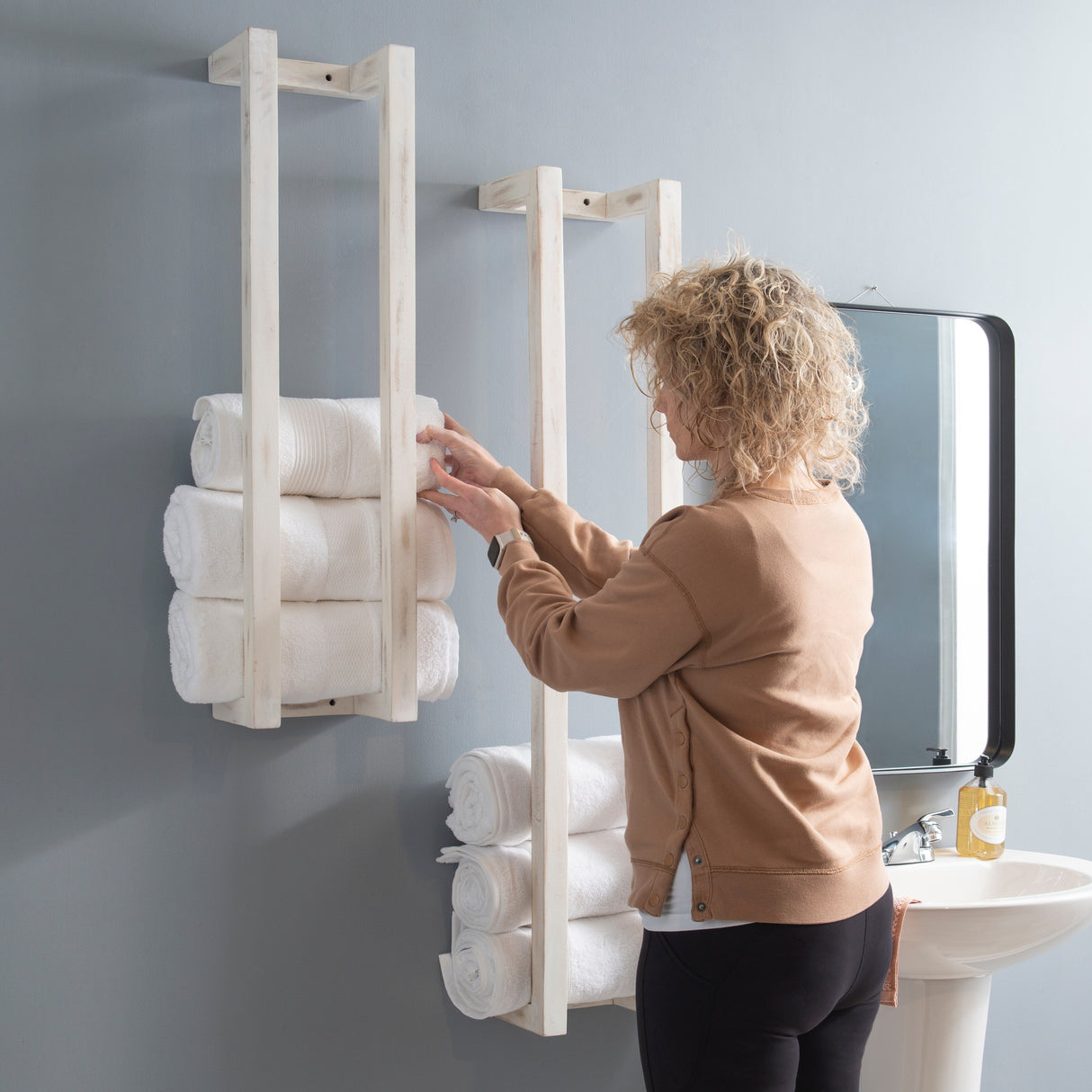 Twombly Wooden Wall Mount Towel Rack (Set of 2)