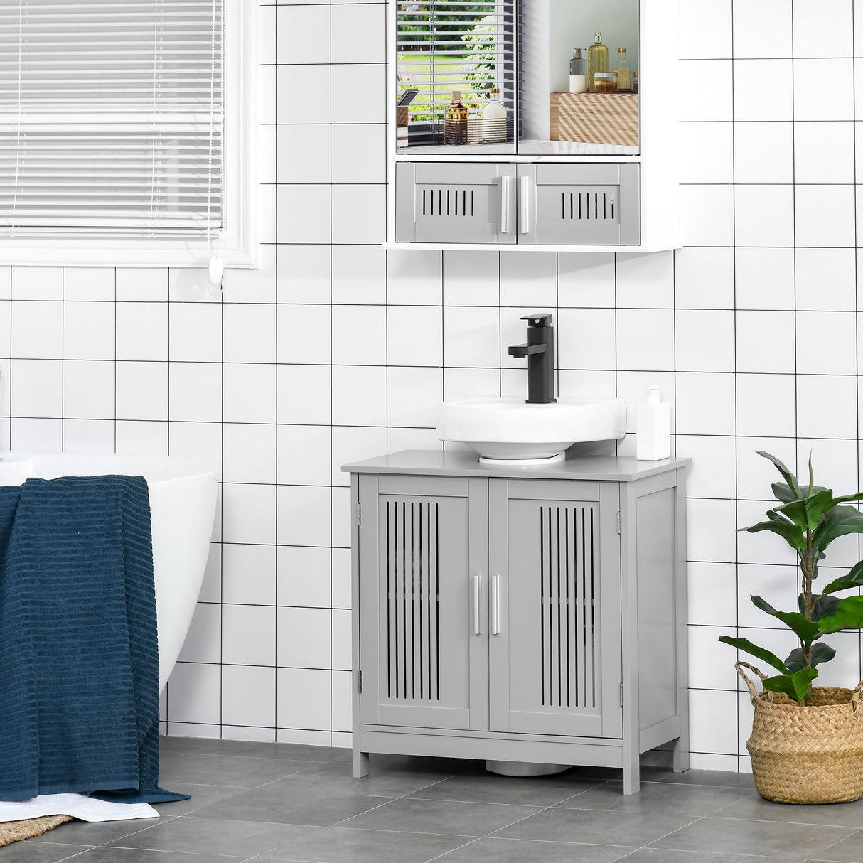 U-shaped design bathroom vanity with adjustable shelf