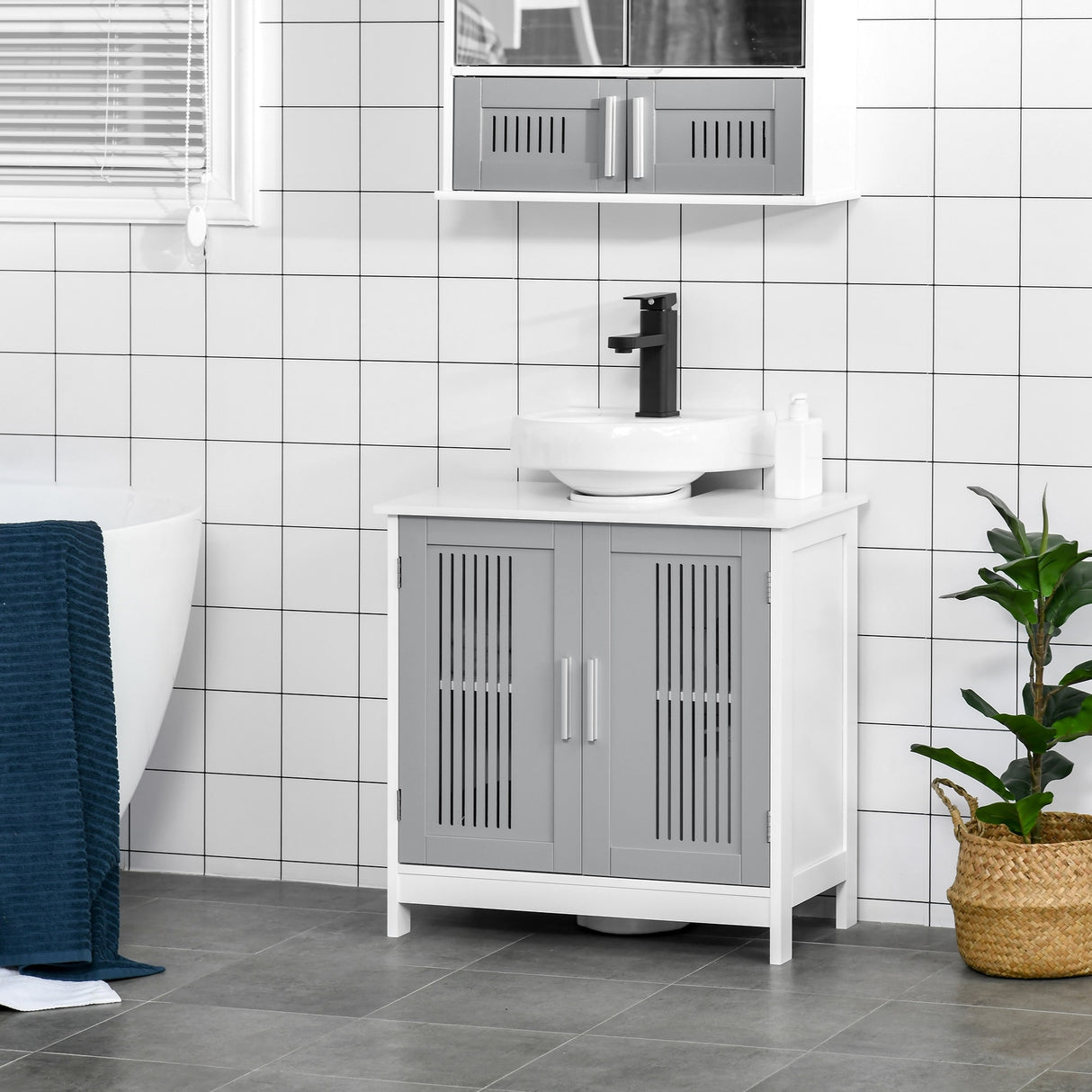 U-shaped design bathroom vanity with adjustable shelf