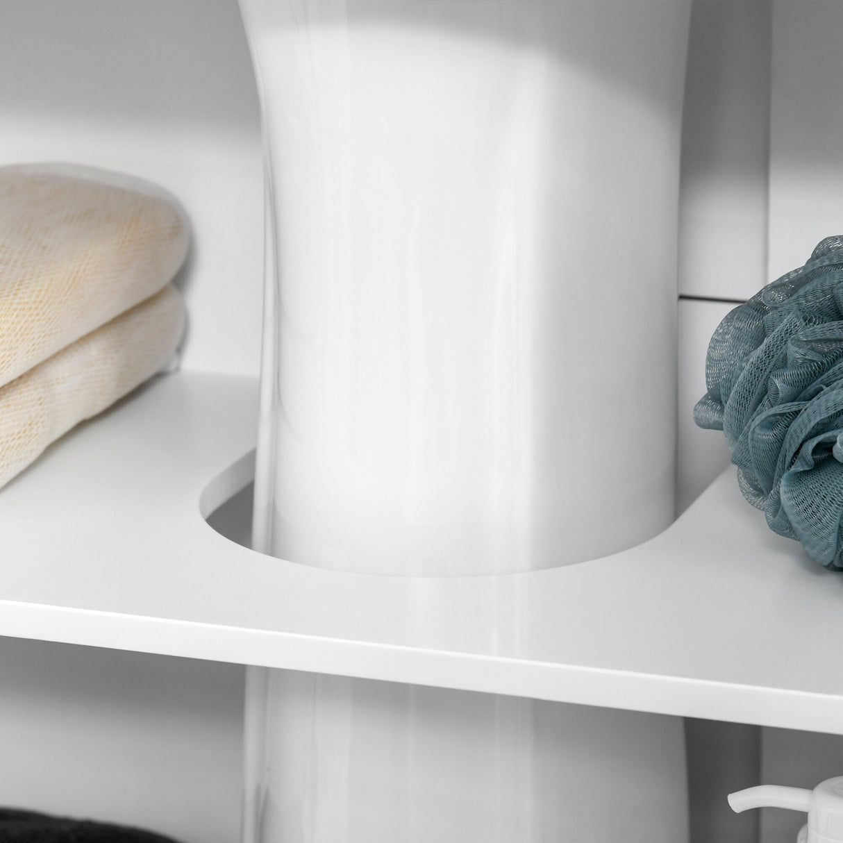 U-shaped design bathroom vanity with adjustable shelf
