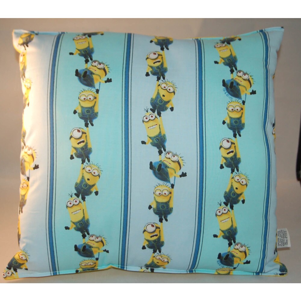 Lillowz Universal Minions Reversible 14-inch Throw Pillow with Bonus Travel Pillow