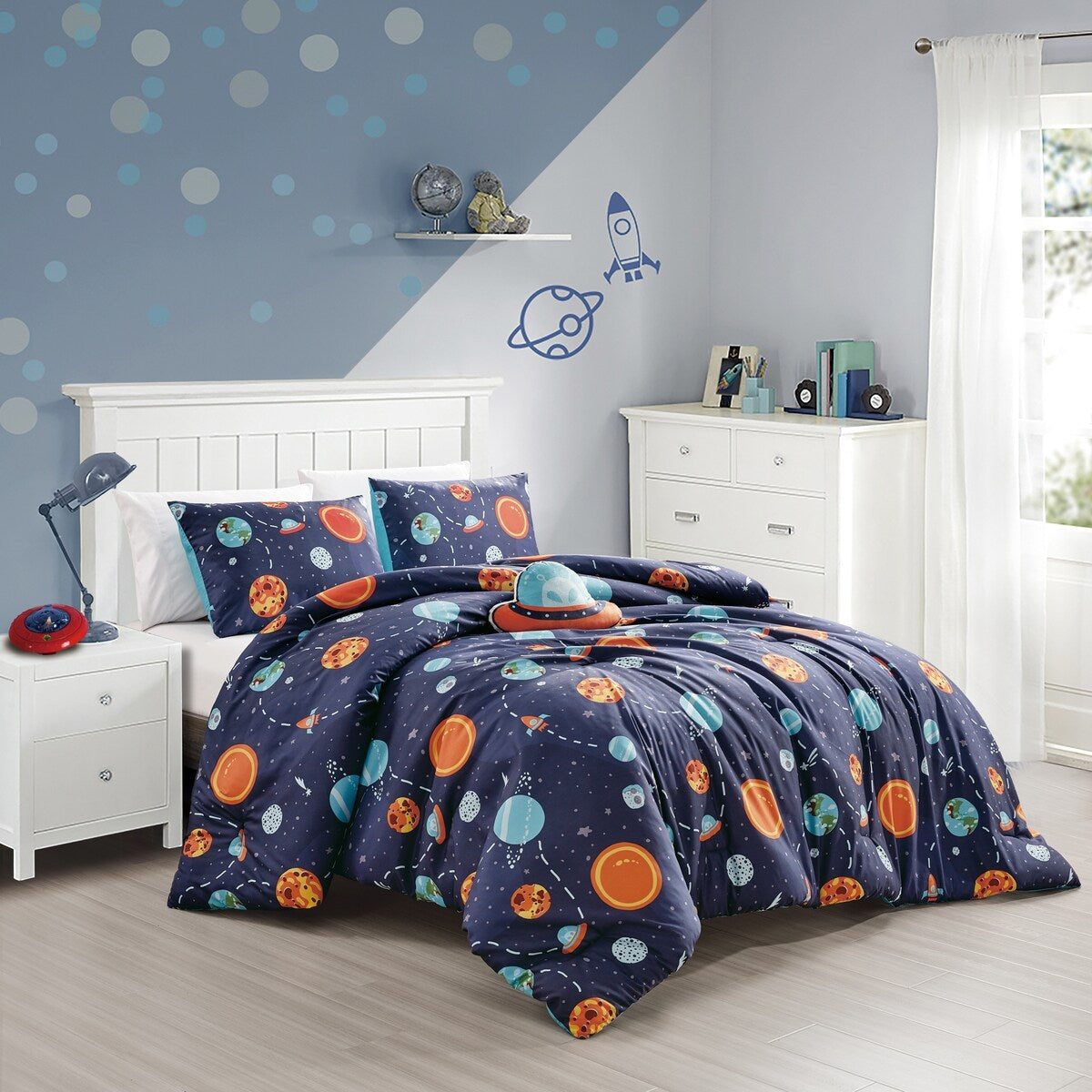 Universe Twin/Full size comforter set