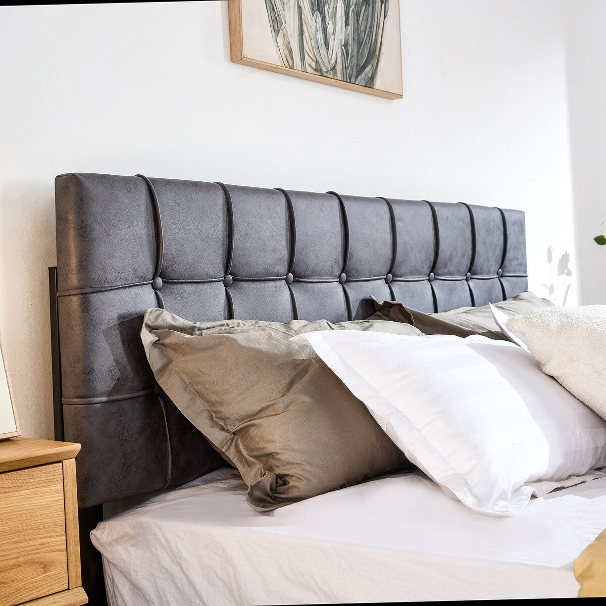 Upholstered Platform Bed with four Storage Drawers