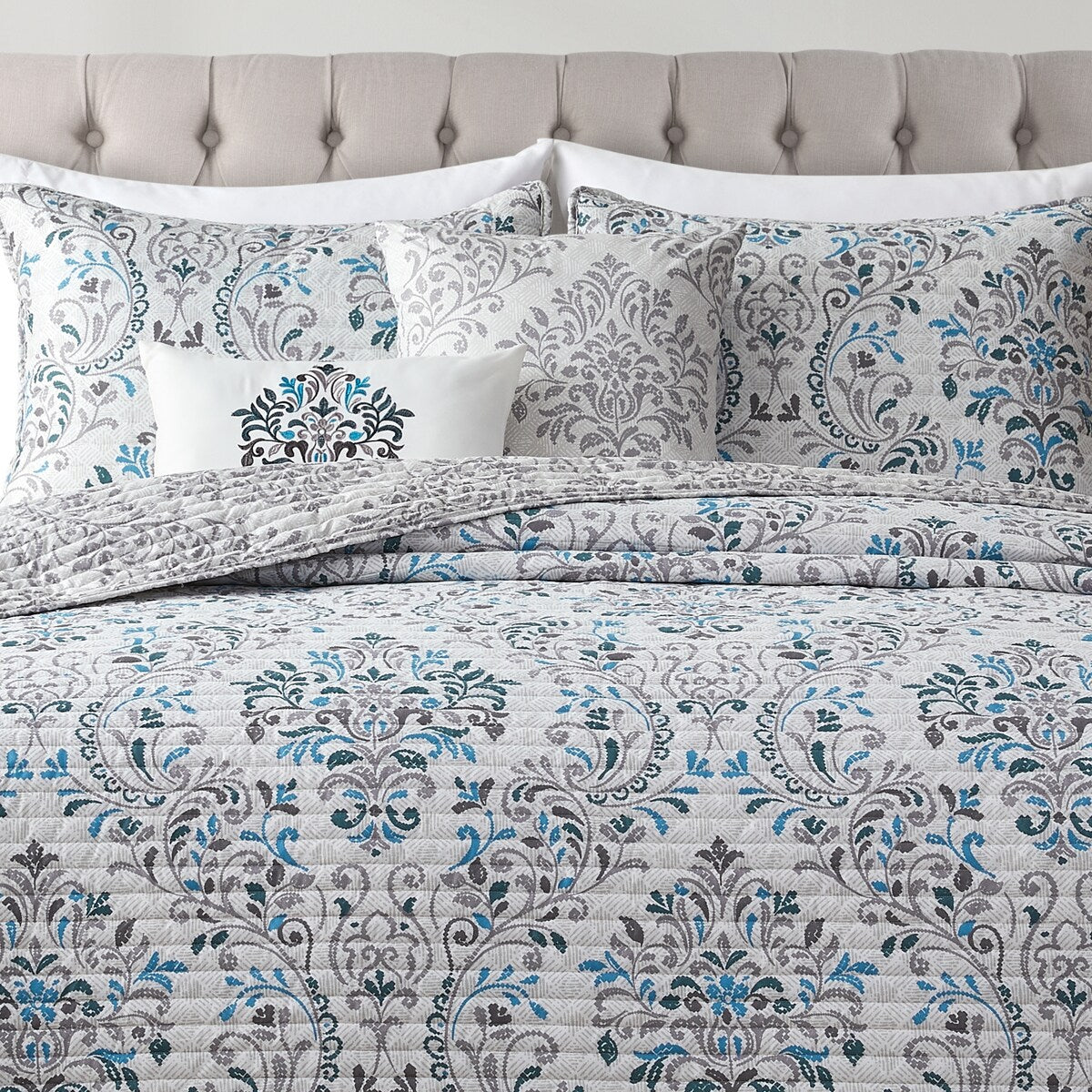 VCNY Home Madeline Reversible Damask Quilt Set