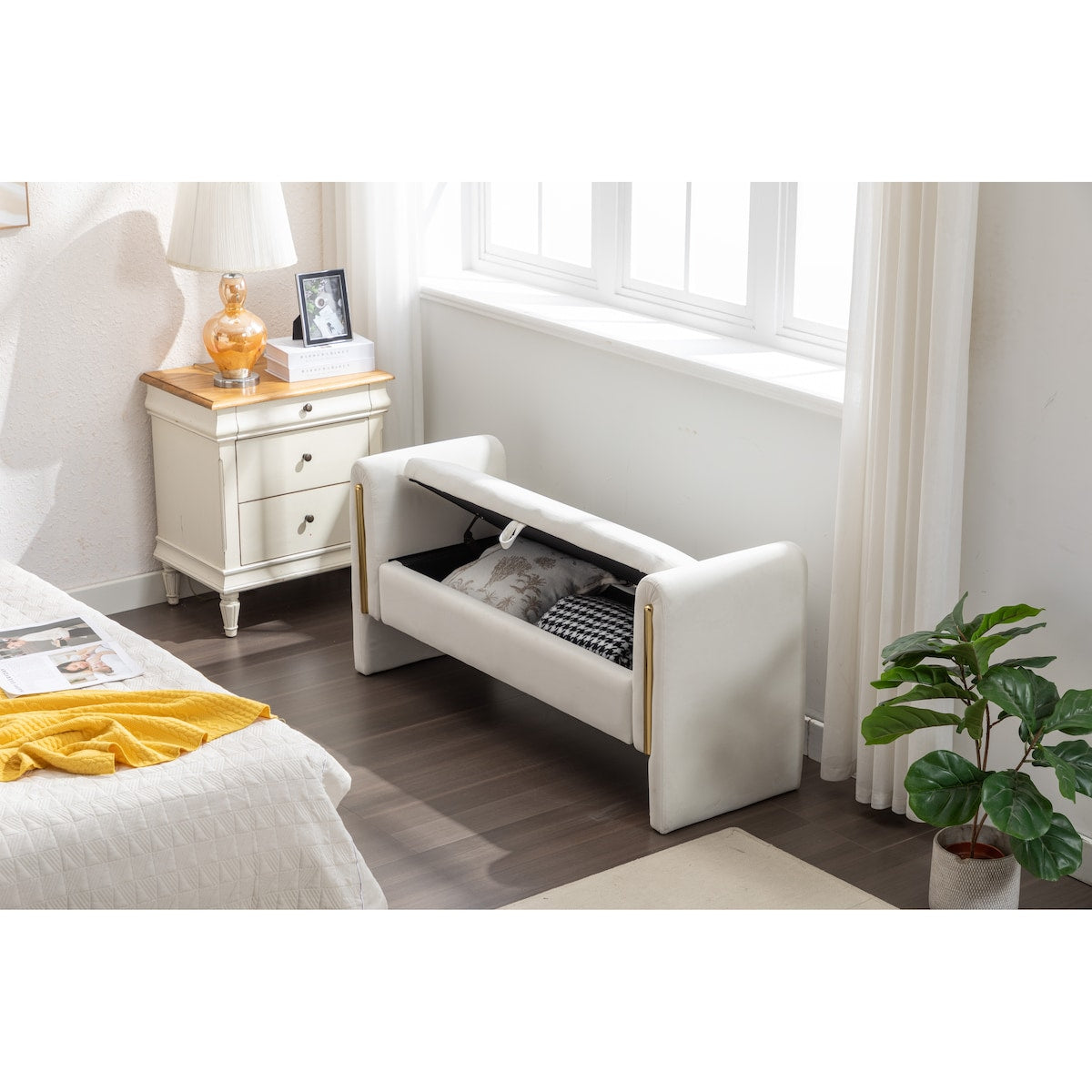 Velvet Fabric Storage Bench Bedroom Bench With Gold Metal Trim Strip For Living Room Bedroom Indoor