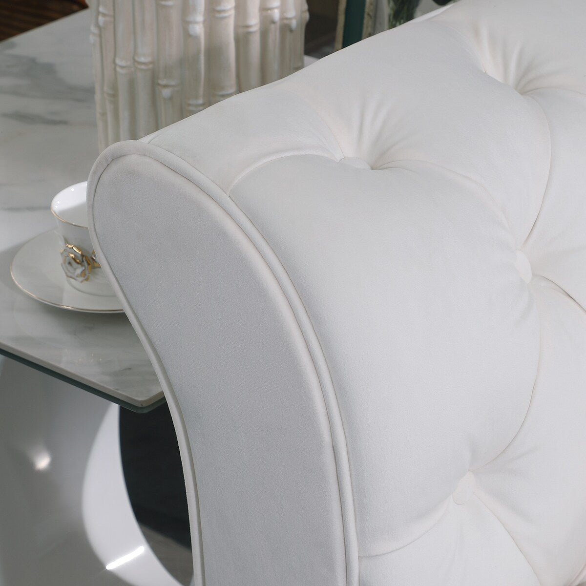 Velvet Upholstered Loveseat Sofa, Living Room Tufted and Wrinkled Fabric Chesterfield Sofa with Scroll Arm & Scroll Back