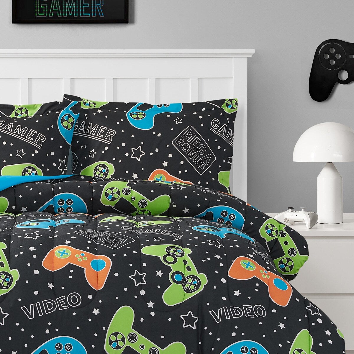 ALEX + BELLA Video Gamer Set Black Ultra Soft Microfiber Comforter Set