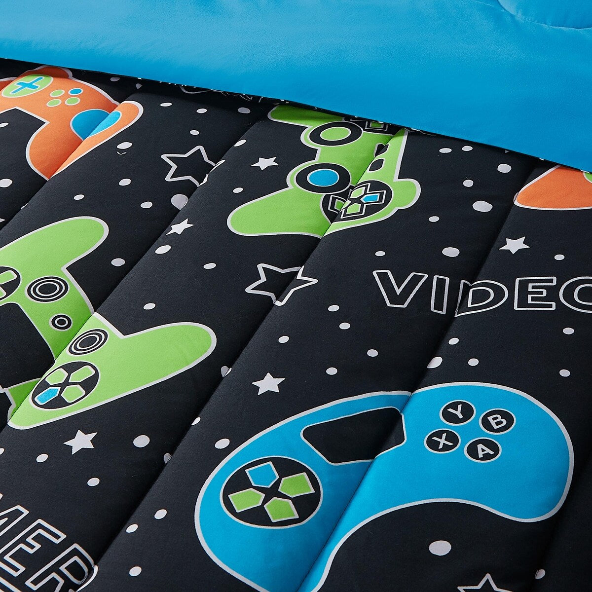 ALEX + BELLA Video Gamer Set Black Ultra Soft Microfiber Comforter Set