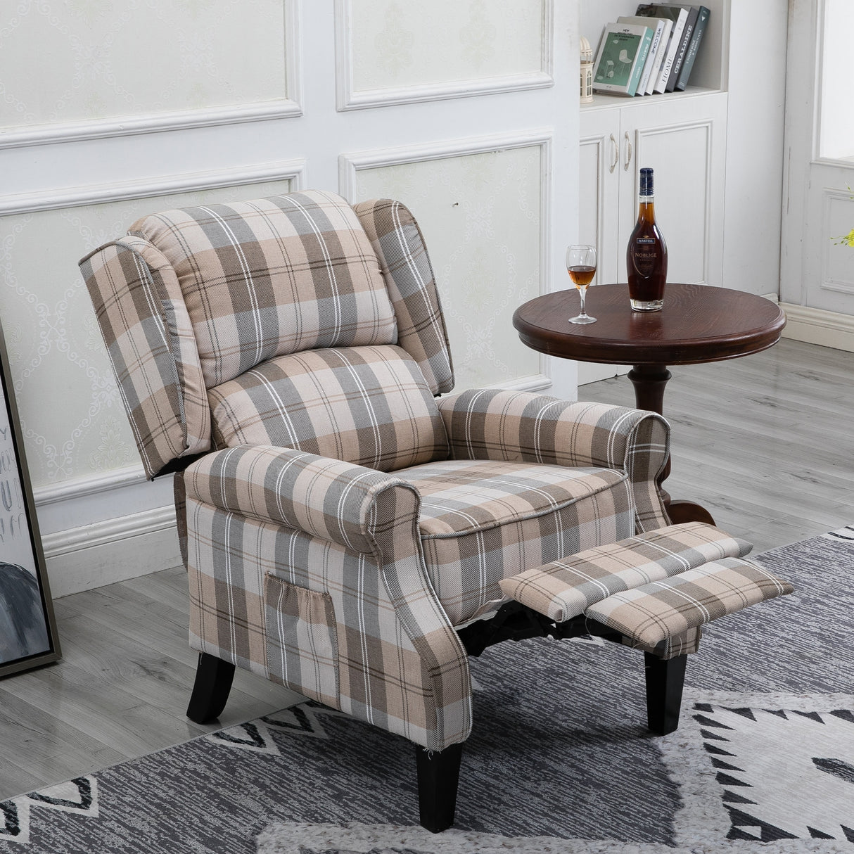 Vintage Armchair Sofa Comfortable Upholstered leisure chair / Recliner Chair for Living Room