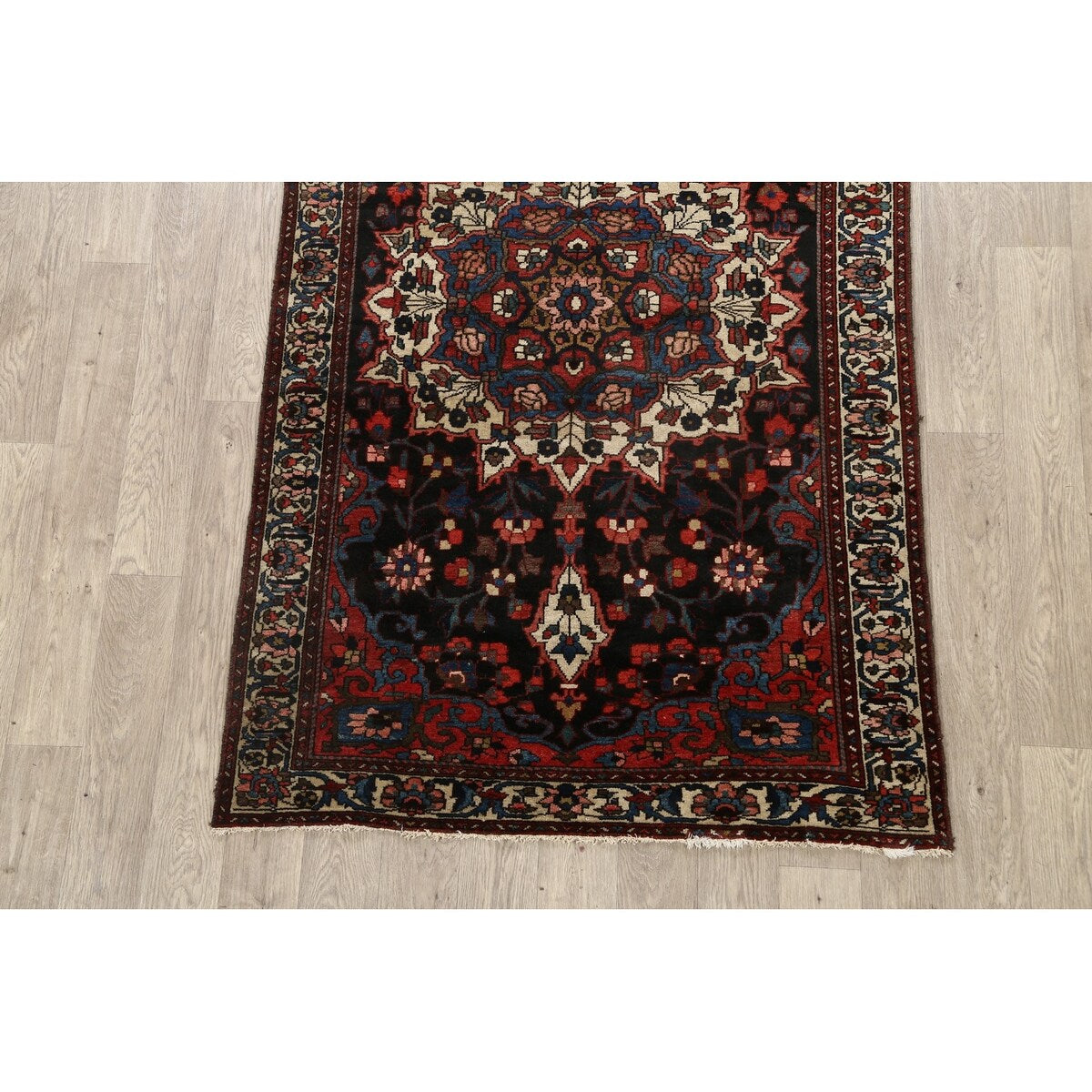 Vintage Floral Bakhtiari Persian Area Rug Wool Hand-knotted Carpet - 4'3" x 6'6"