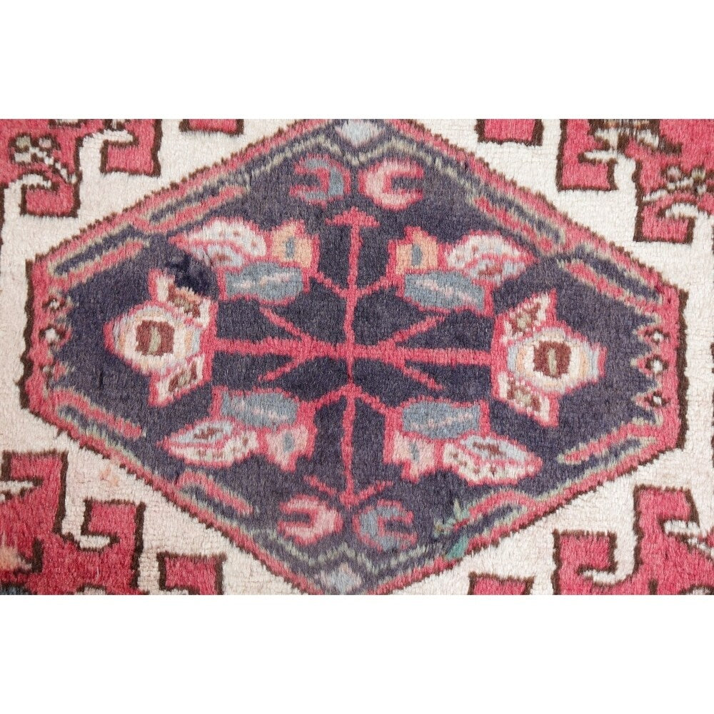 Vintage Gharajeh Traditional Oriental Hand Knotted Persian Area Rug - 7'10" x 5'3"