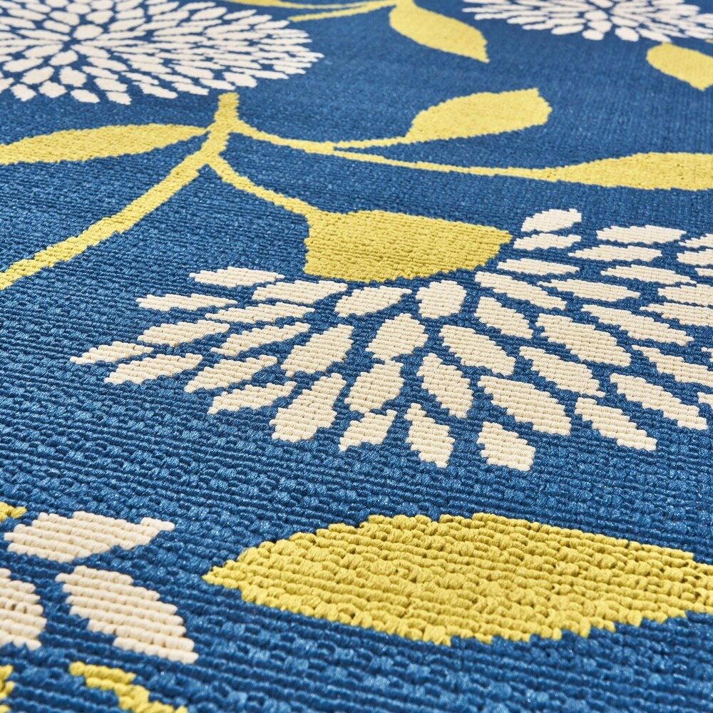 Christopher Knight Home Viola Outdoor Floral Area Rug