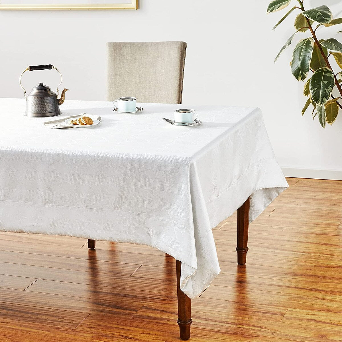 Violet Linen Princess Zig Zag Vertical Stripes Chevron Tablecloth
