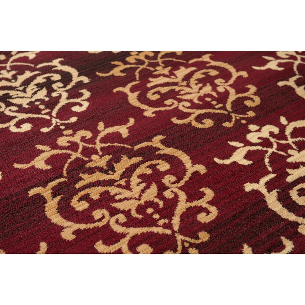 Westfield Home Montclaire Germaine Burgundy Area Rug - 5'3" x 7'2"