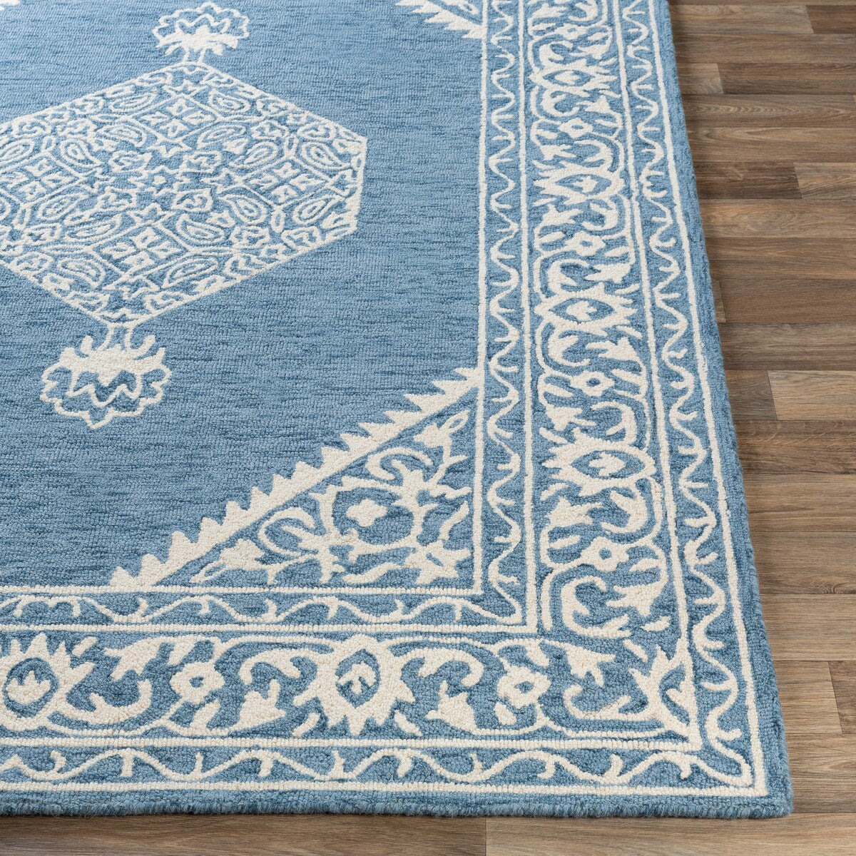 Artistic Weavers Winifred Handmade Classic Medallion Wool Area Rug