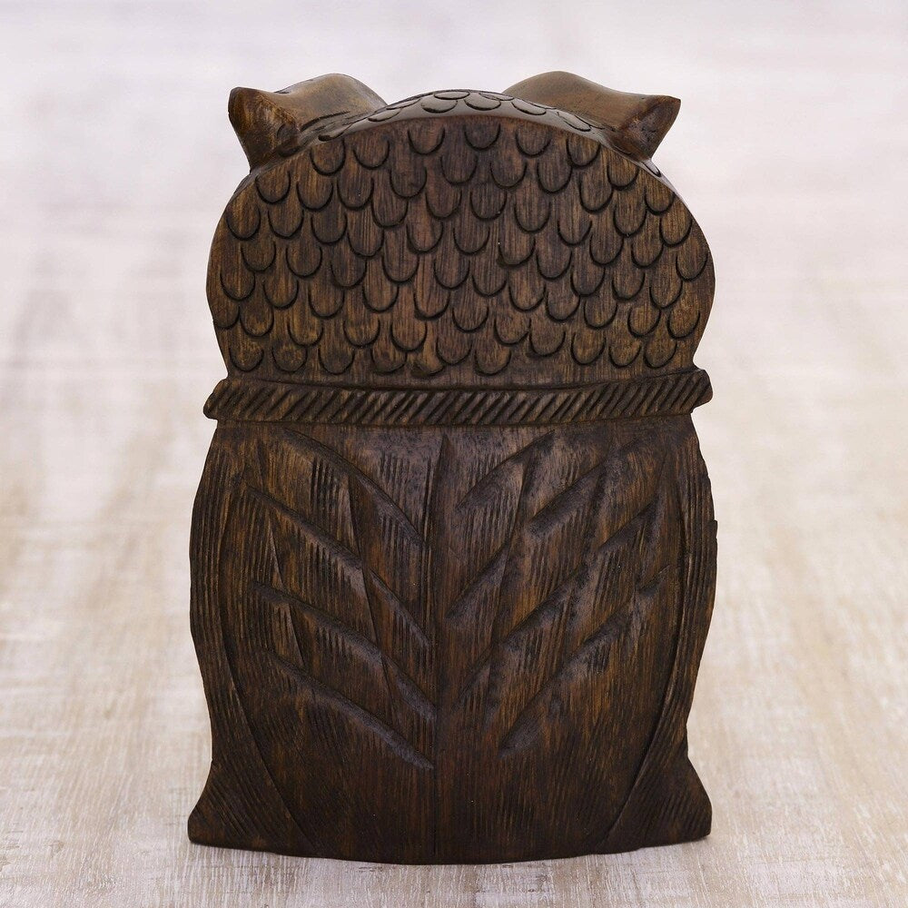 Handmade Wood Statuette, 'Owl Storyteller' (India)