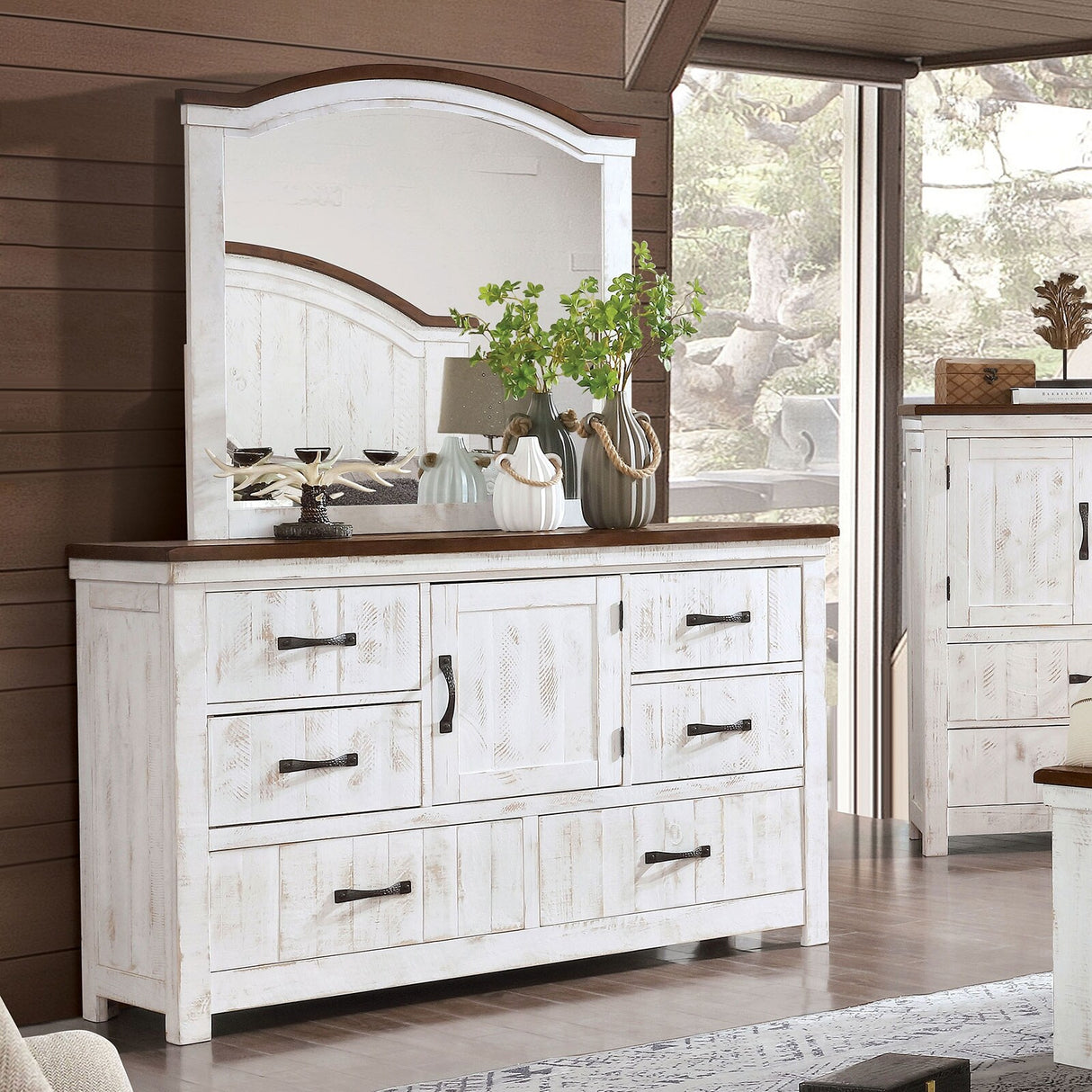 Wooden Dresser with 6 Drawer in Distressed White