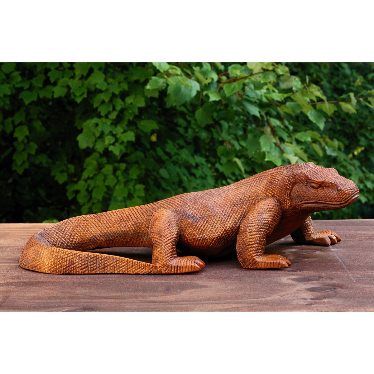Wooden Hand Carved Komodo Dragon Sculpture Statue Handcrafted Gift Art Decorative Home Decor Figurine Artwork Reptile Decorat