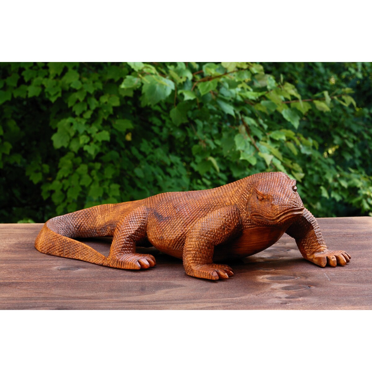 Wooden Hand Carved Komodo Dragon Sculpture Statue Handcrafted Gift Art Decorative Home Decor Figurine Artwork Reptile Decorat