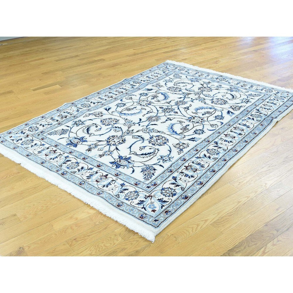 Wool And Silk Persian Nain 200 Kpsi Handmade Rug