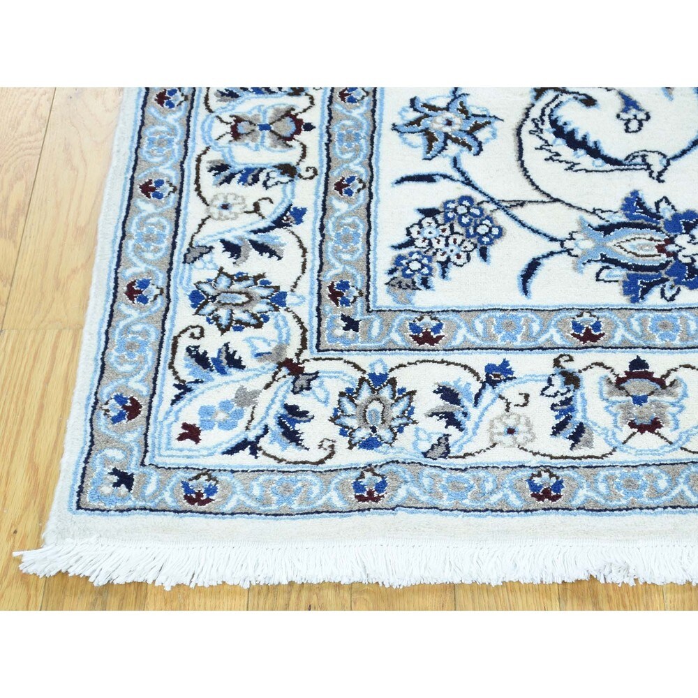 Wool And Silk Persian Nain 200 Kpsi Handmade Rug