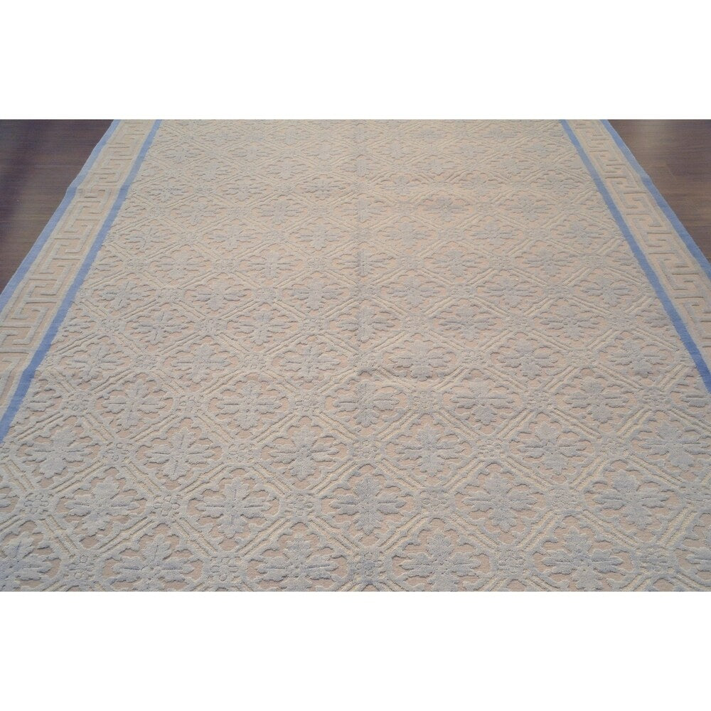 Wool Embossed Rug (7'7'' x 10'3'') - 9'9'' x 14'0''