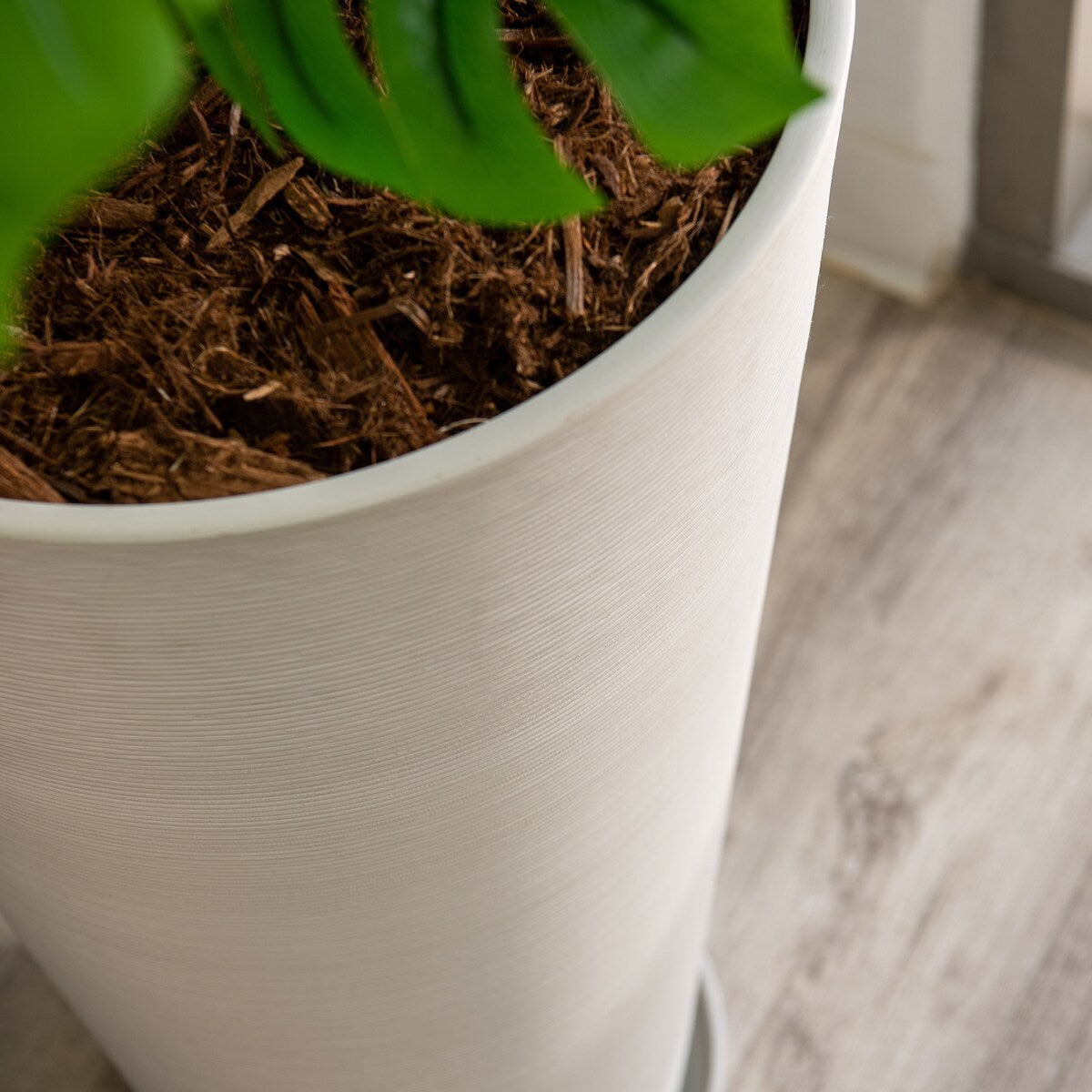XBrand Modern 28-Inch Tall Round Planter, Modern Tapered, Indoor & Outdoor Planter
