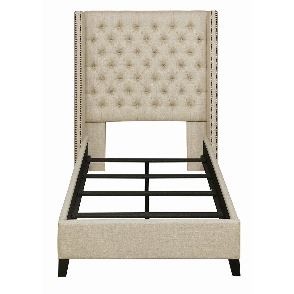 Yarmouth Beige 2-piece Upholstered Bedroom Set with Dresser