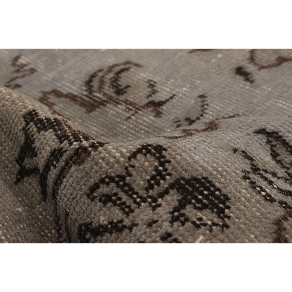 Hand-knotted Color Transition Grey, Khaki Wool Rug - 5'7 x 9'5