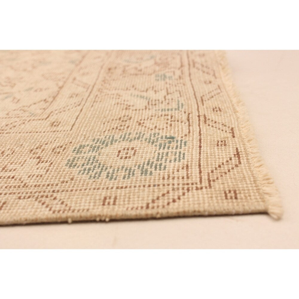 Hand-knotted Antalya Vintage Cream Wool Rug - 5'1 x 8'10/5'1" x 8'10"