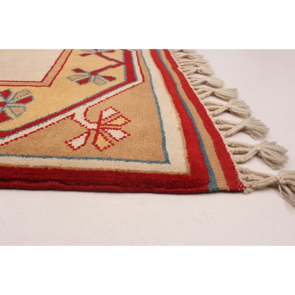 eCarpetGallery Hand-Knotted Ushak Cream, Tan Wool Rug - 2'9 x 9'6